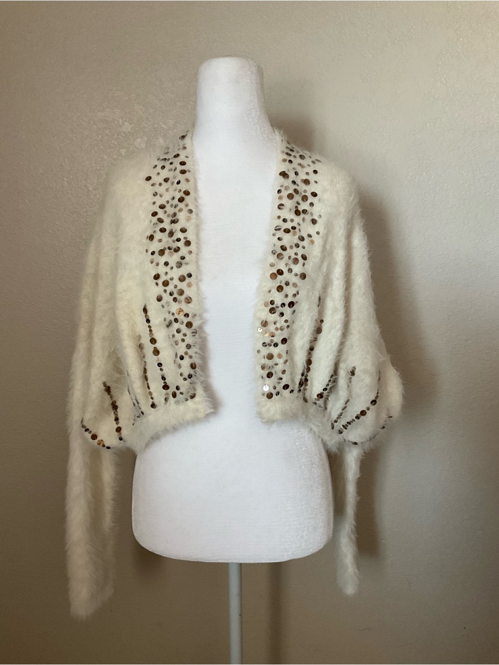 Free People White Fuzzy‎ Cropped Jacket with Sequin Embellishment women size m - Picture 2 of 14